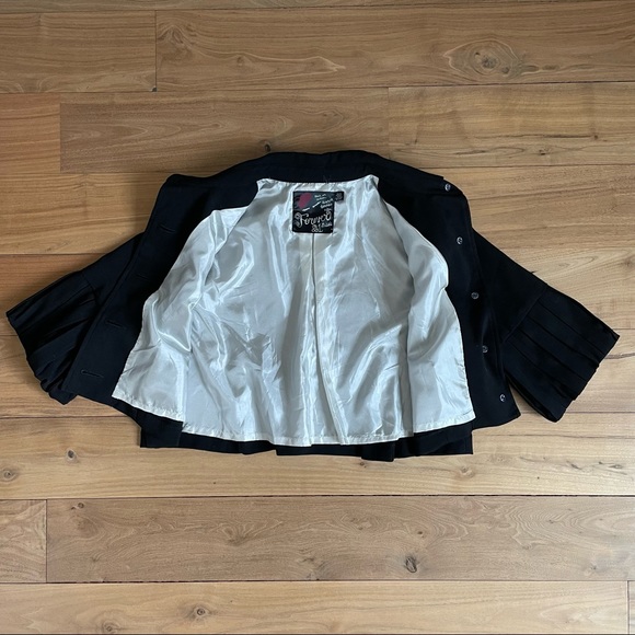 Forever 21 Tulist: Cropped 3/4 Length Sleeve Bolero Style Jacket - Picture 2 of 10
